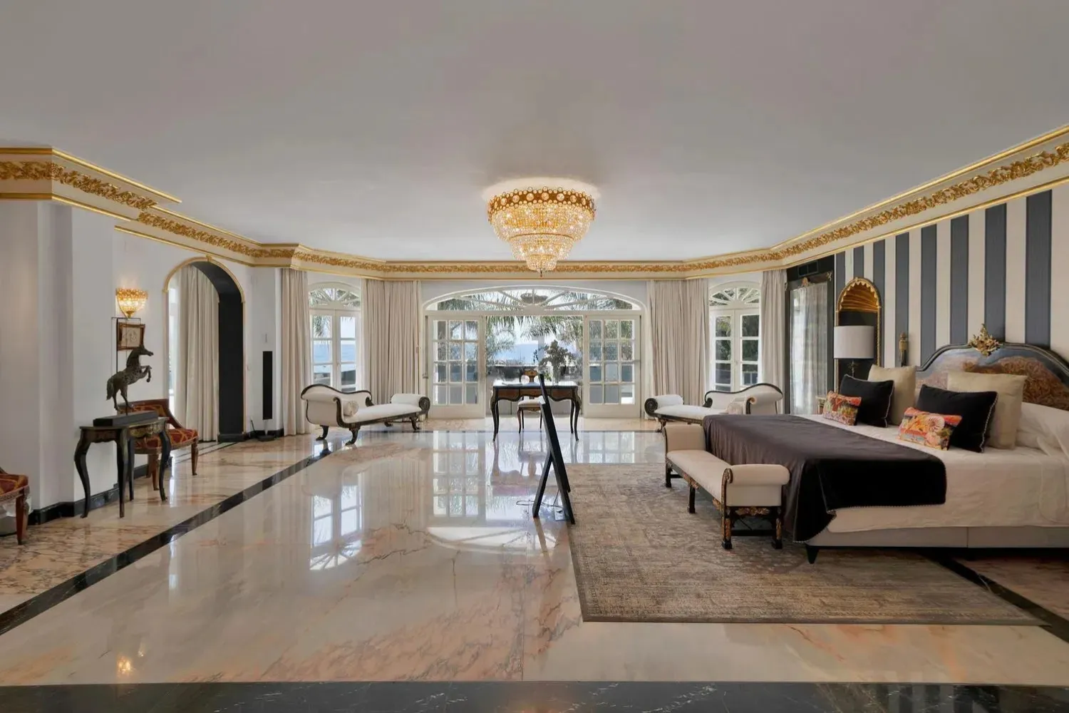 Master suite
