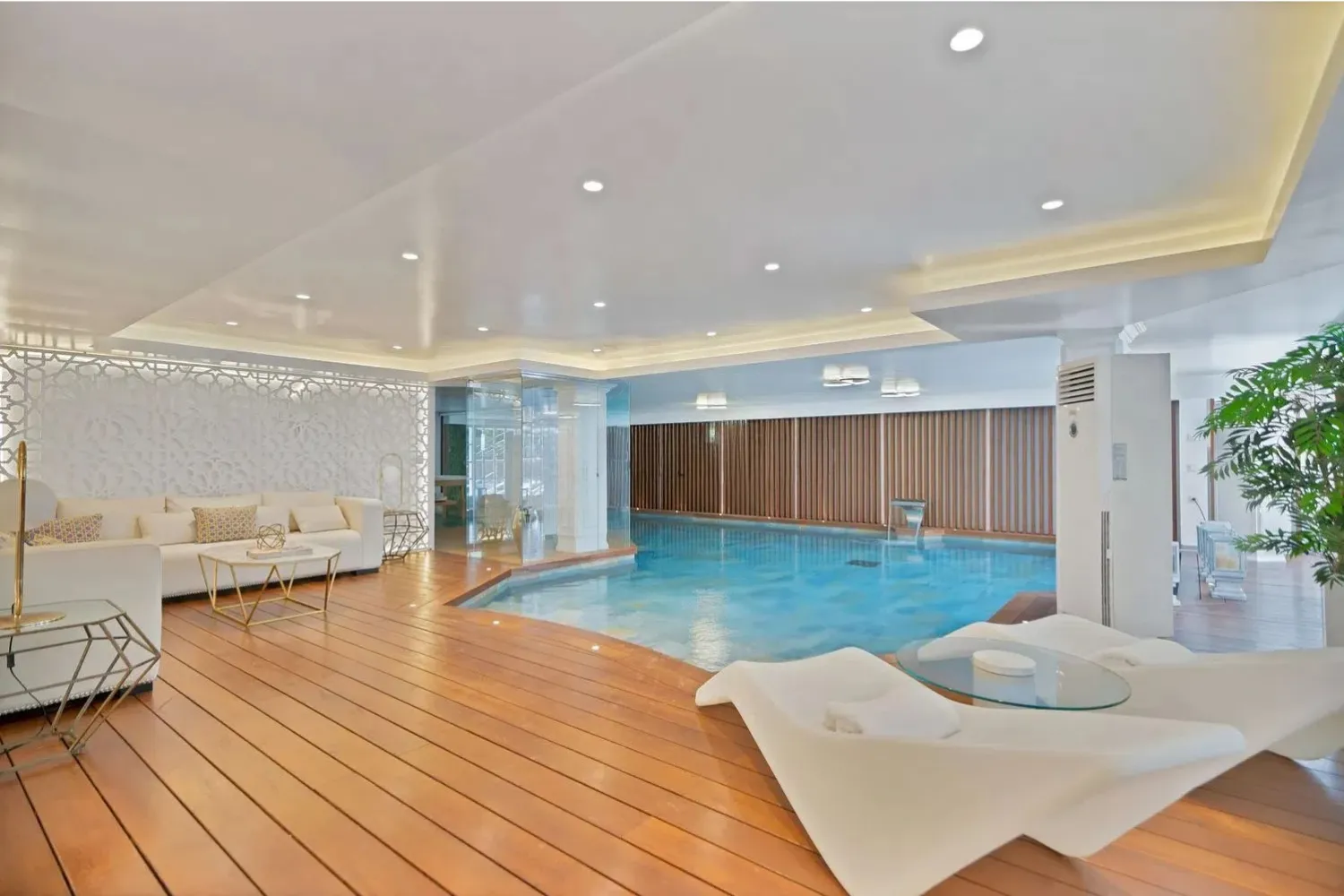 Indoor pool and recovery complex